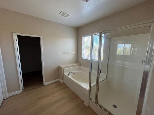 Building Photo - 31656 Rosales Ave
