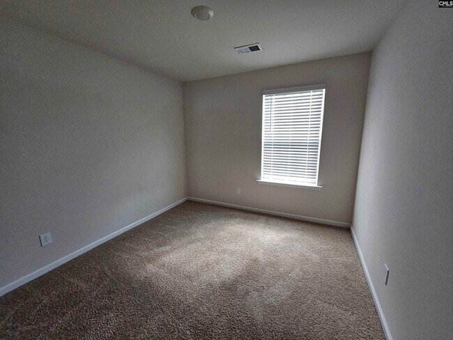 Building Photo - 3705 Stallion Dr