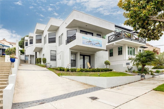 Building Photo - 604 N Irena Ave