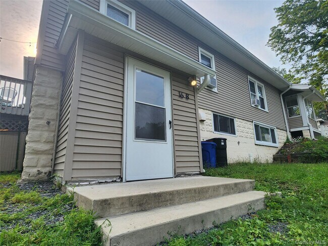 Primary Photo - 16 Ardmore St