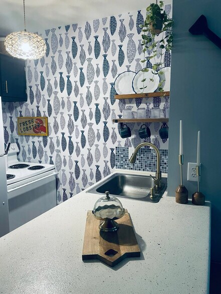 Building Photo - 6840 Blue Heron Blvd