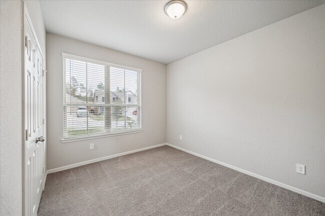 Building Photo - 935 Golden Willow Ln