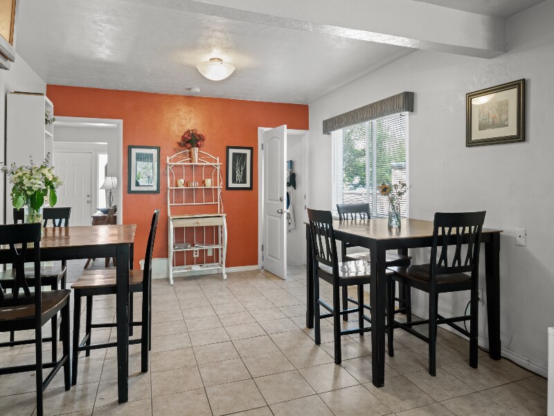 Building Photo - 544 E 600 N