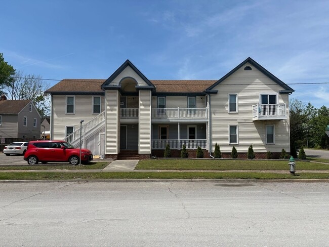 Primary Photo - 96 Chautauqua Ave