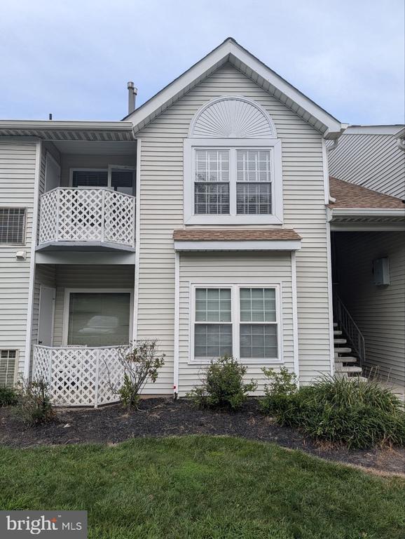 Building Photo - 810 Diamond Dr
