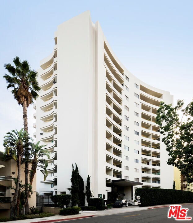 Building Photo - 7250 Franklin Ave