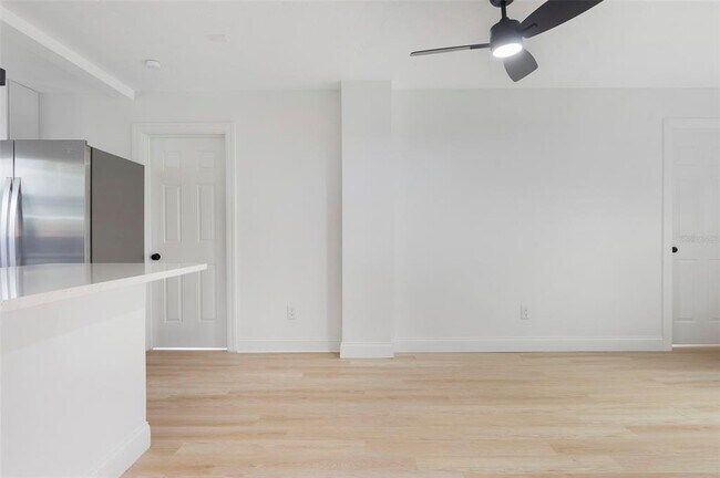 Building Photo - 4127 3rd Ave N