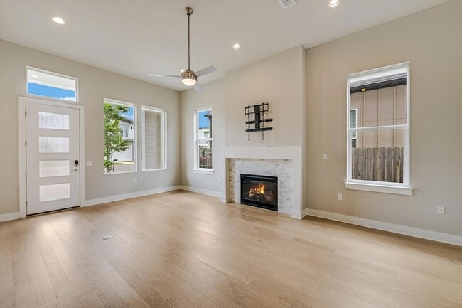 Building Photo - 6133 Florencia Ln