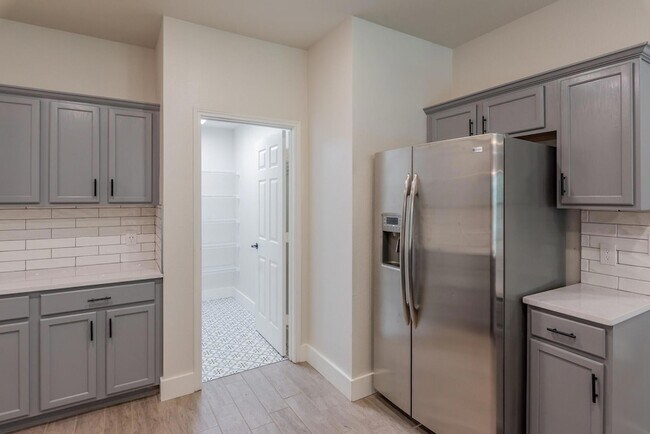 Building Photo - 3213 Canyon Ledge Cove