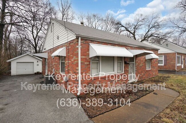 Building Photo - 1045 N New Florissant Rd