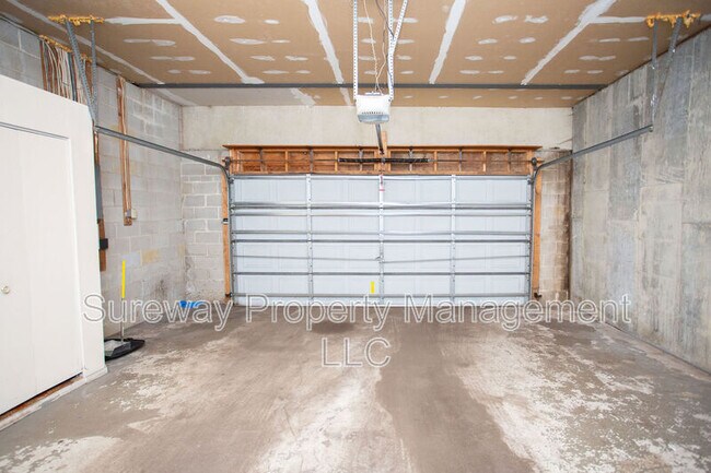 Building Photo - 5071 Main St