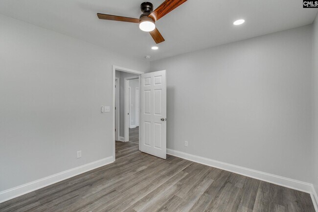 Building Photo - 2327 Willow St