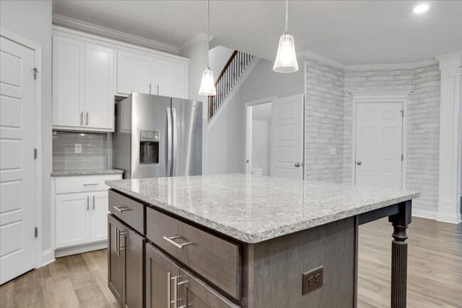 Building Photo - 1883 BEAUTIFUL HOME