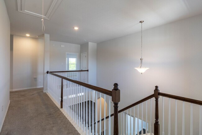 Building Photo - Stunning two story 4 bedroom with den and media/ game area in Pflugerville!