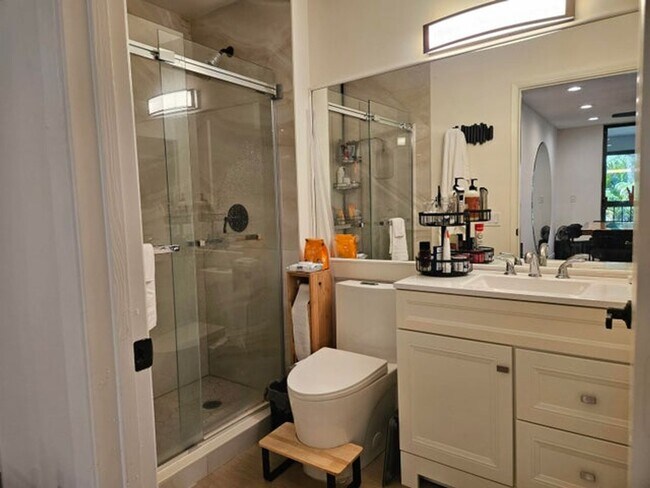 Building Photo - 7976 La Mirada Dr