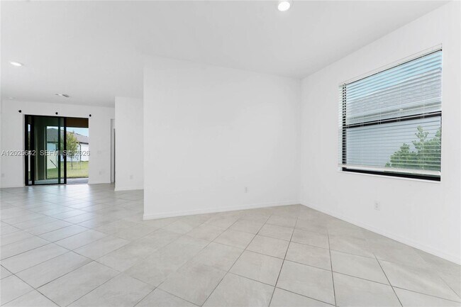Building Photo - 16851 Cayo Key Dr