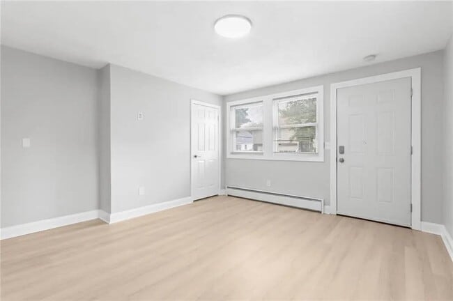 Building Photo - 30 Victoria St