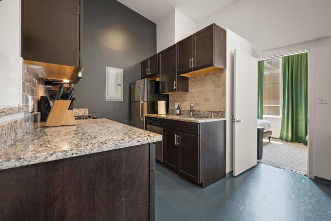 Building Photo - 160 E Berkeley St