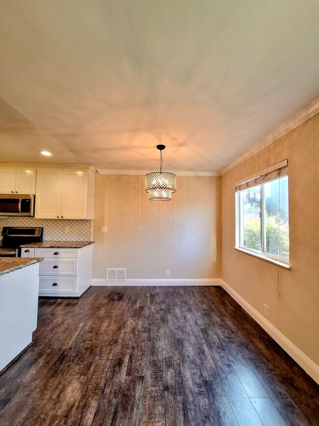 Building Photo - Beautifully Remodeled Two-story 2bd Condo ...