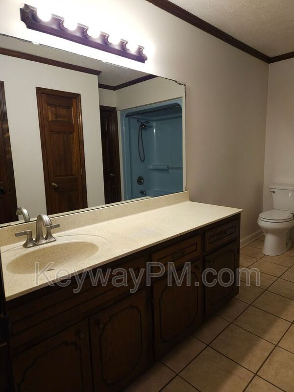 Building Photo - 299 Woodland Dr