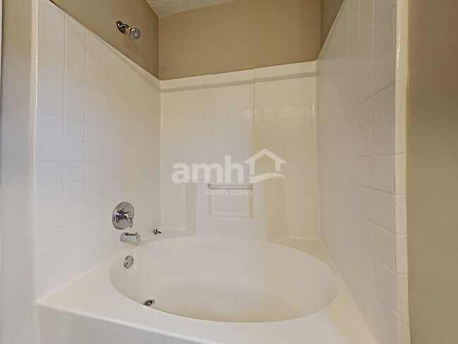 Building Photo - 164 Windcroft Cir NW