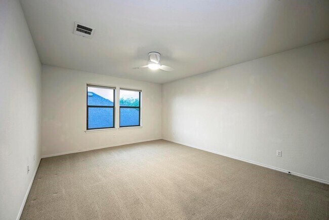 Building Photo - 2119 Howell Mountain Dr