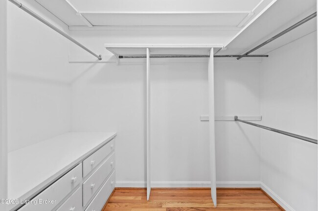 Building Photo - 2102 Northfield Dr