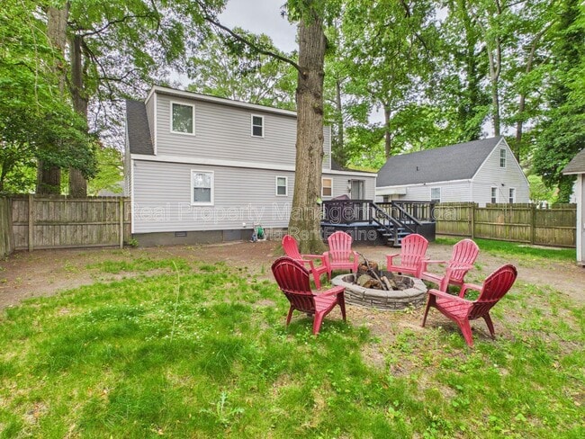 Building Photo - 7803 Nesbitt Dr