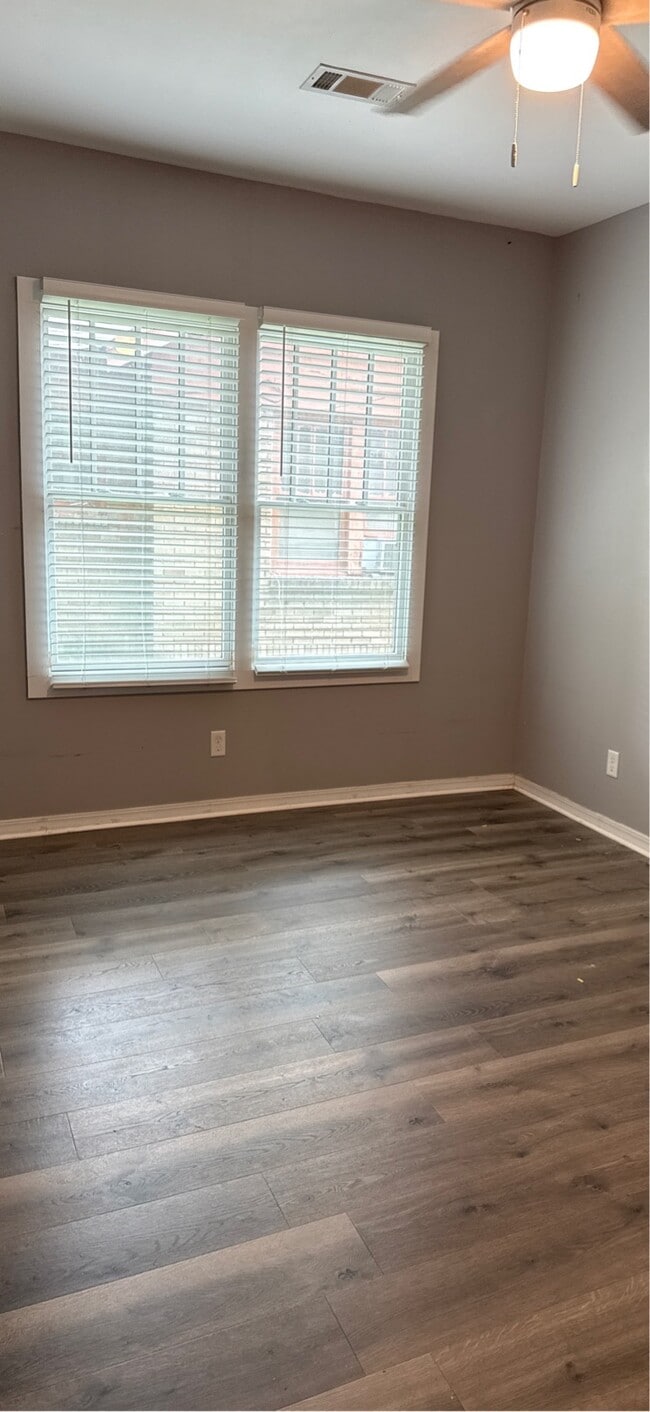 Building Photo - 124 Melrose Cir