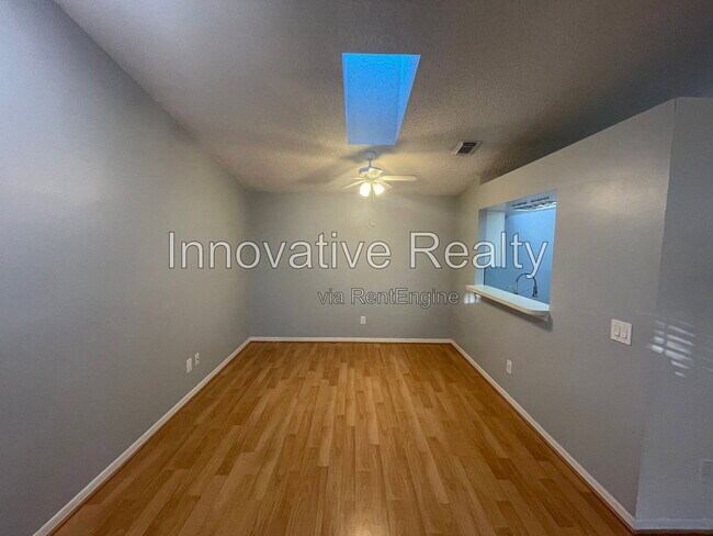 Building Photo - 110 Cobblestone Way