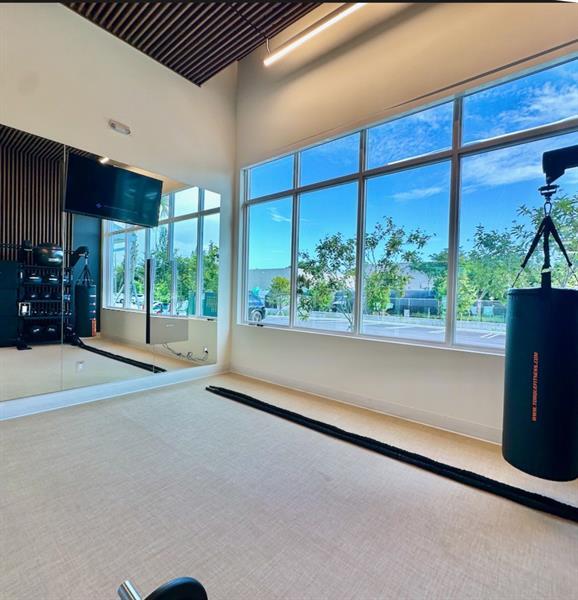 Building Photo - 1621 S Dixie Hwy