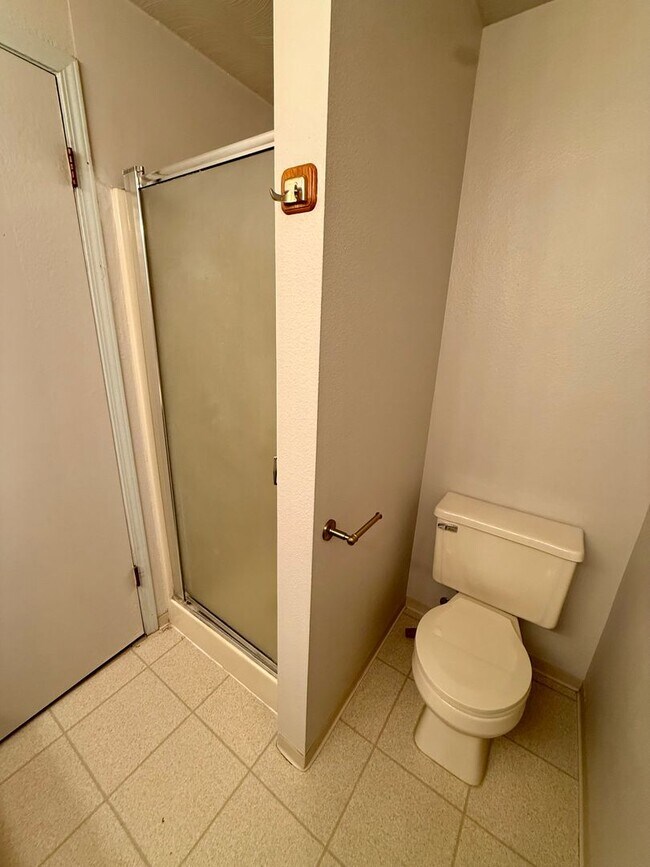 Building Photo - 3 bed 2 bath single family home in Nampa c...