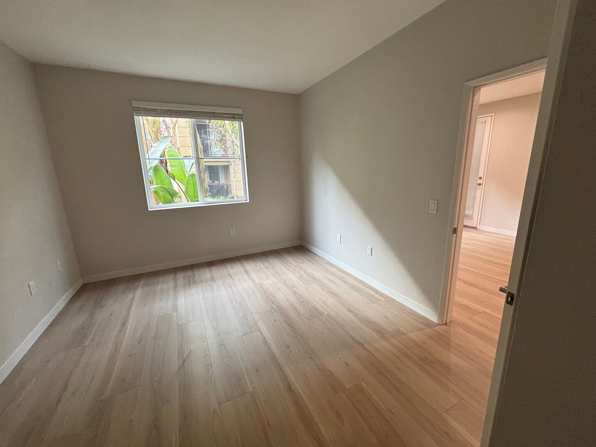 Building Photo - 2168 Scholarship