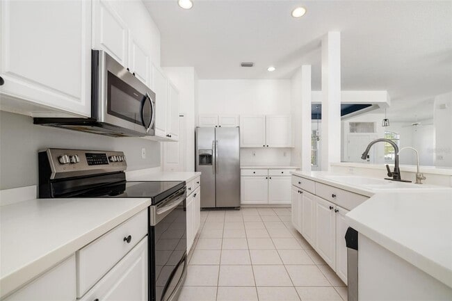 Building Photo - 7813 Castleisland Dr