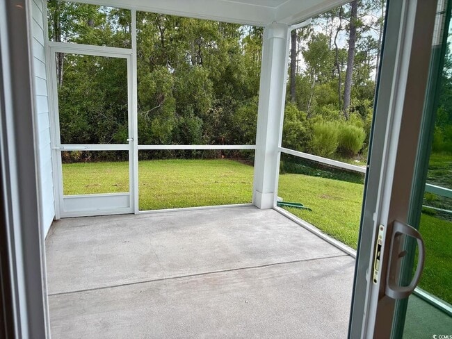 Building Photo - 7100 Shooting Star Way