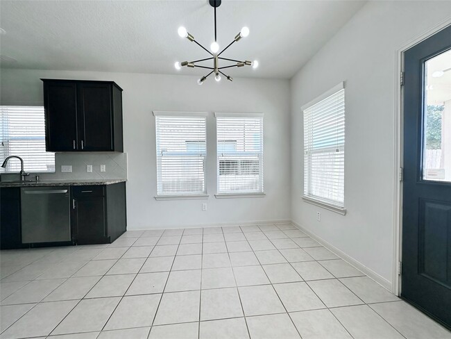 Building Photo - 3206 Balch Springs Ln