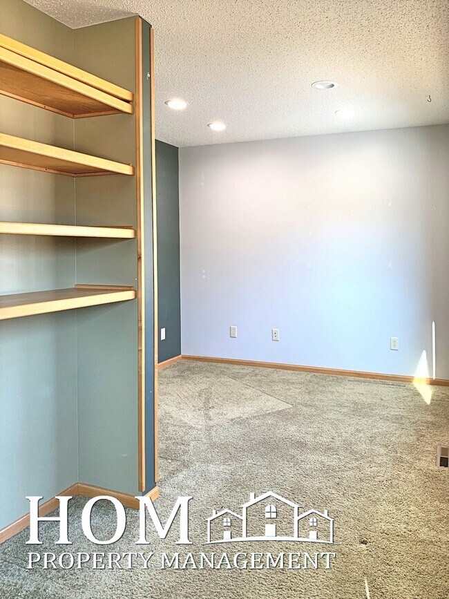 Building Photo - 140 Peggy Ln