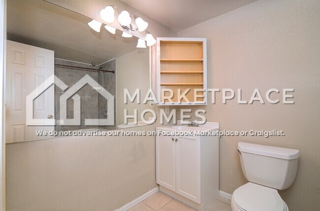 Building Photo - 147 S Golfwood Dr W