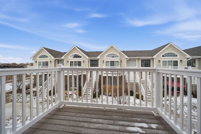 Building Photo - 7214 Farmstead Ln