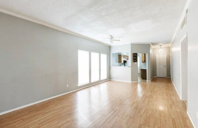 Building Photo - 7405 Avenue X