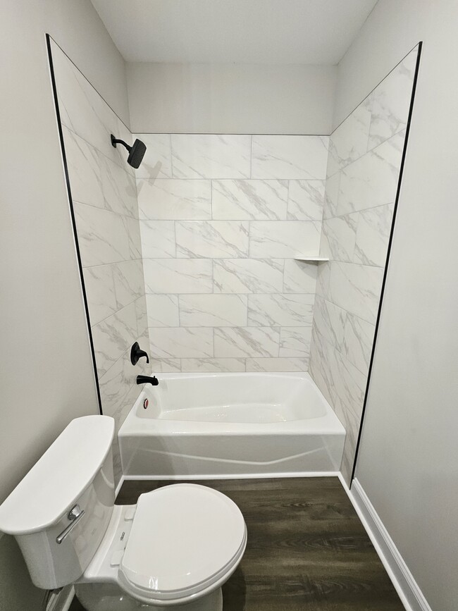 Building Photo - 434 Lancaster Rd