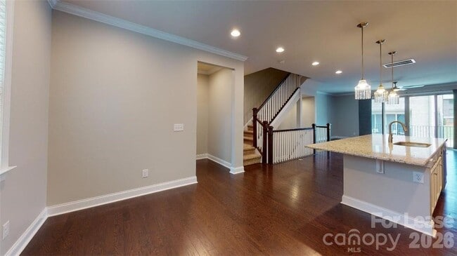 Building Photo - 1220 Madison Towns Ln