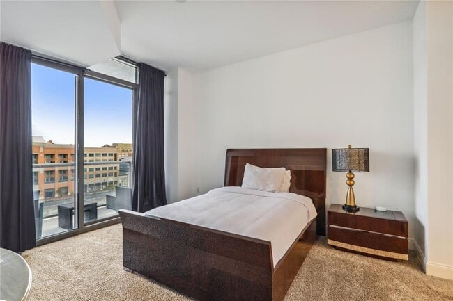 Building Photo - 270 17th St NW