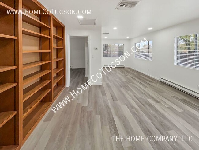 Building Photo - 239 S Placita Aldaco