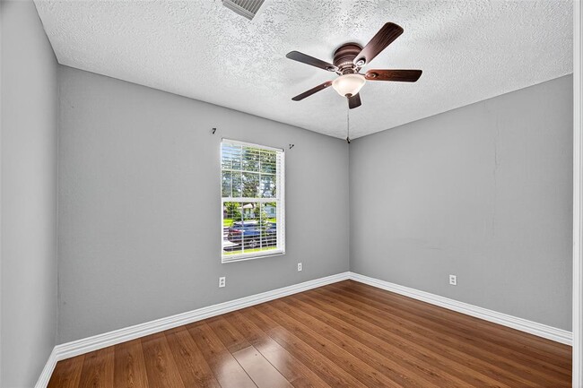 Building Photo - 5012 Ratama St