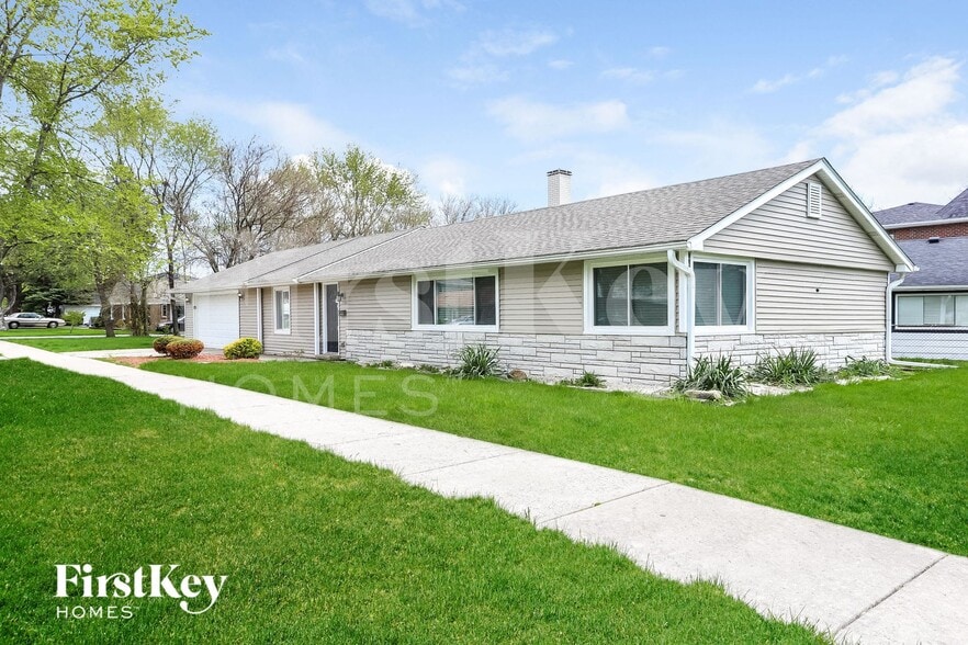 Building Photo - 5141 Oak Center Dr