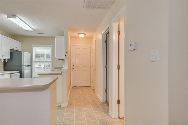 Building Photo - 8035 Reagan Cir