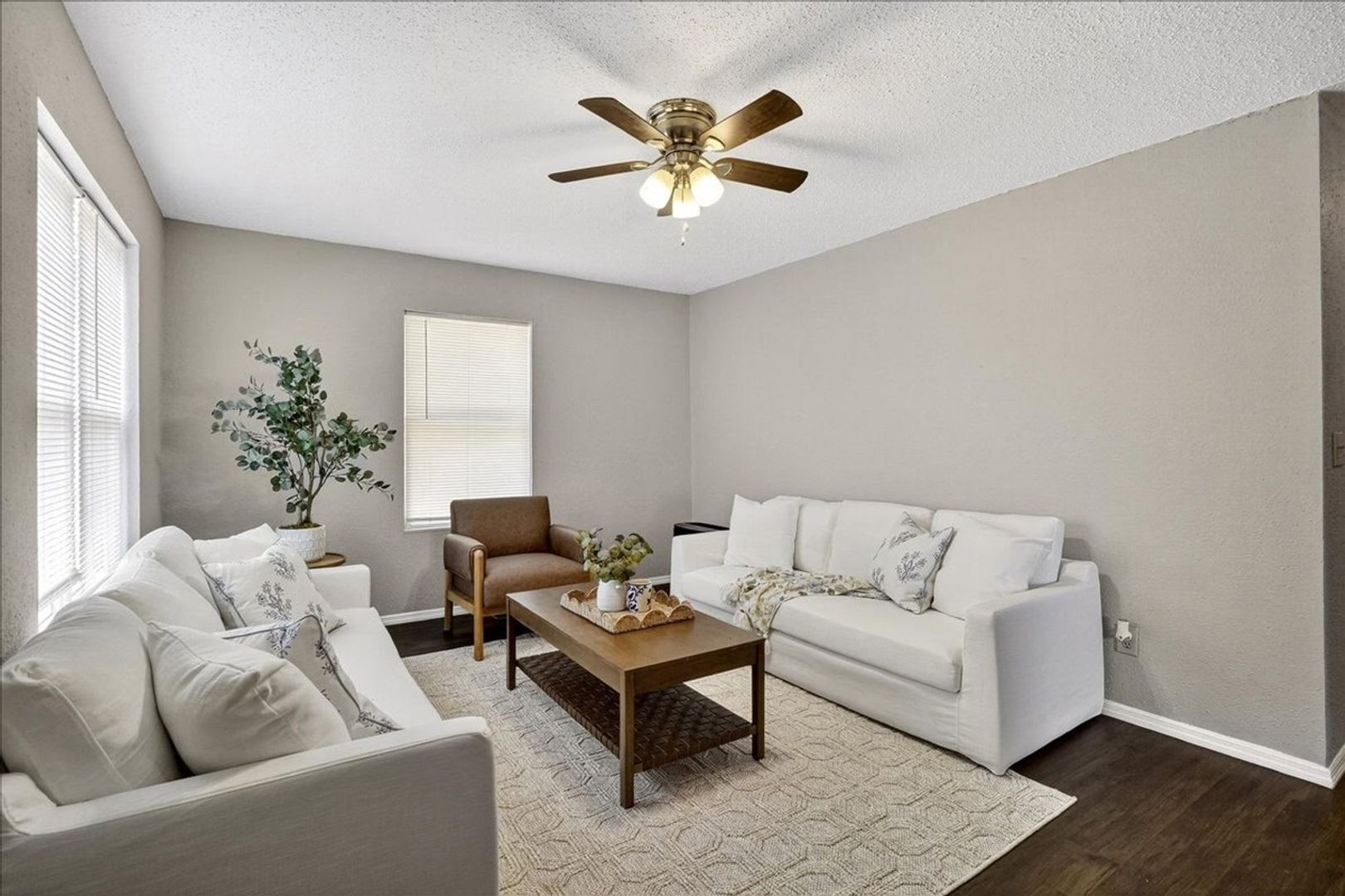 Building Photo - 221 Allen St