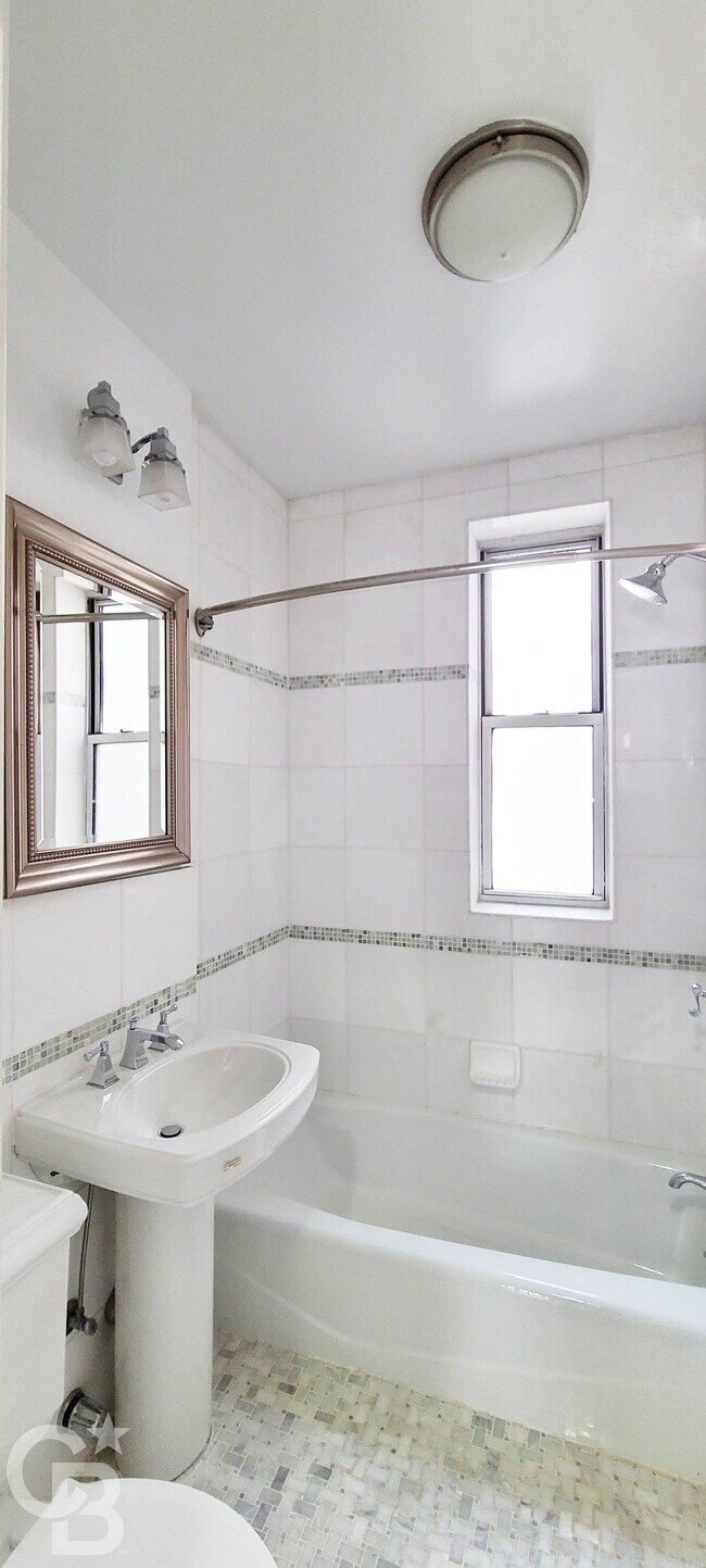 Building Photo - 541 88th St