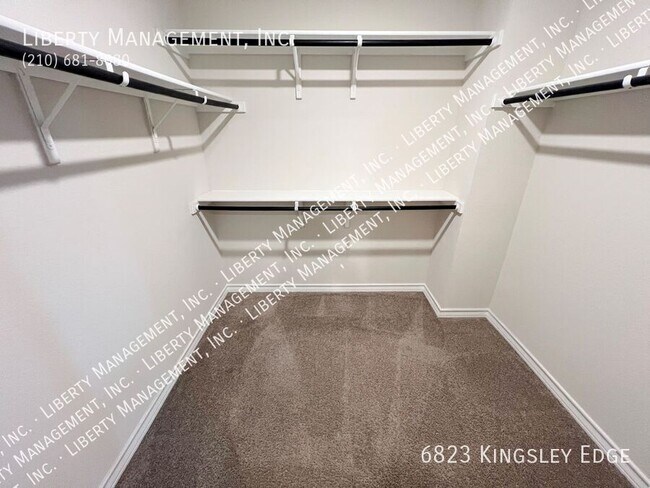 Building Photo - 6823 Kingsley Edge